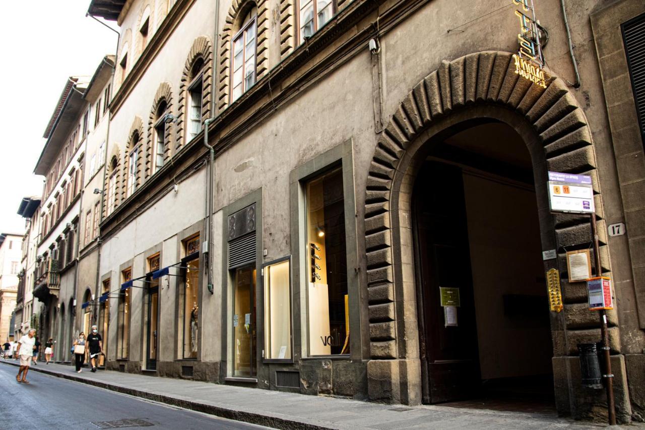 Apartmán Studio In Tornabuoni Within A Renaissance Building Florencie Exteriér fotografie
